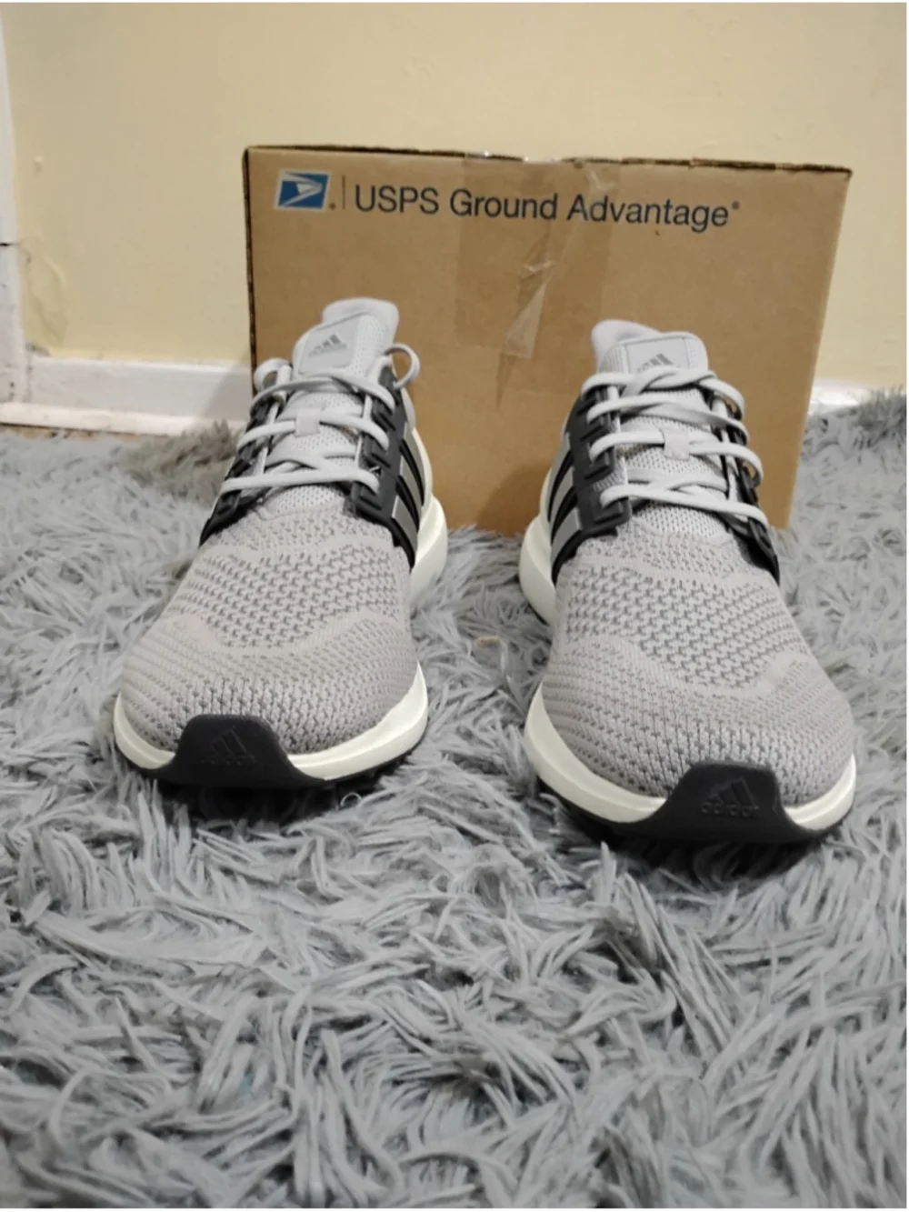 Adidas Ubounce DNA Men Size 12.5 'Grey / Silvermetallic / Grey Sneakers IG6003
